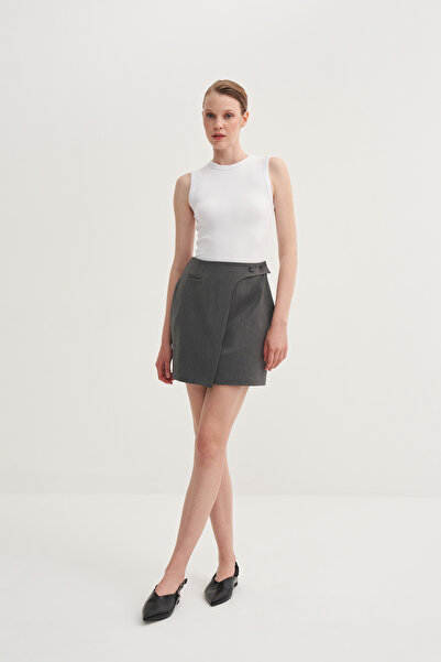 Jorbinol Asimetrik Kapak Detaylı Şort Etek