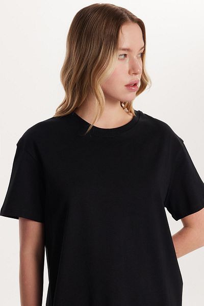 Tudors Tricou negru cu mânecă scurtă, 100% bumbac, cu croială relaxată, cu decolteu rotund