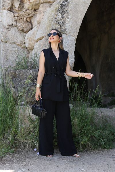 bytugcekaya Μαύρο κοστούμι παντελονιού με γιλέκο