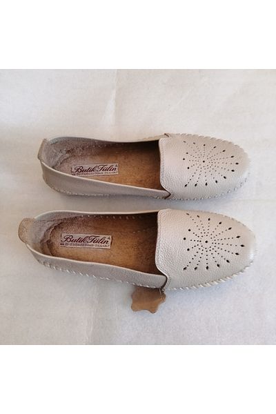 Butik Tülin Women's Genuine Cowhide Beige Hand-Stitched Unlined Soft Comfortable Flexible Rubber Stitched Sole Loafer