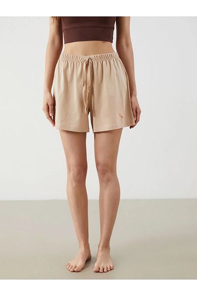 LC Waikiki LCW DREAM Bej cu talie elastică brodate femei pantaloni scurți pijama