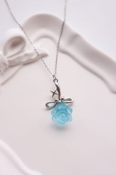 EFBUTİK Blue 3D Rose Dimensional Imported Necklace with Silver Color Chain