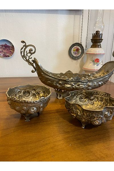 ANTİKA AYAL Antique Gondola and Sugar Bowls