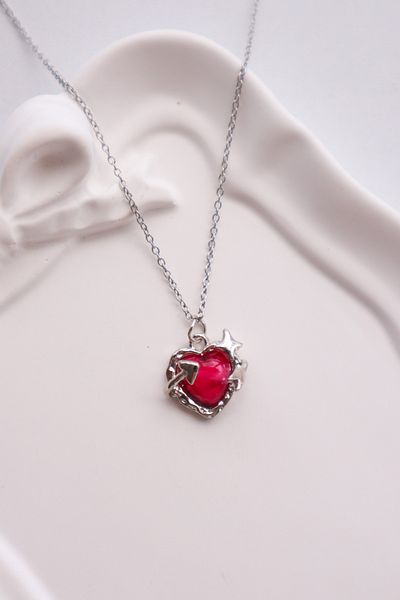 EFBUTİK Burgundy Heart Claw Imported Necklace with Silver Color Chain
