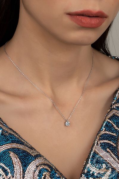 Swaroski Zirconia Solitaire Women's Necklace - Elegant and Stylish Design