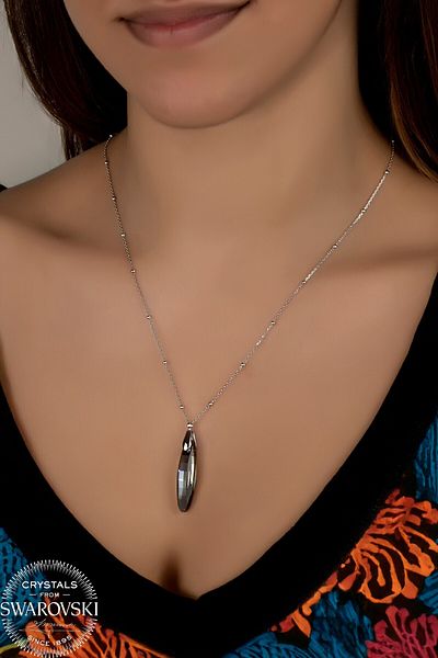 Swaroski Zirconia Crystal Stone Green Stick Necklace Women's Accessory