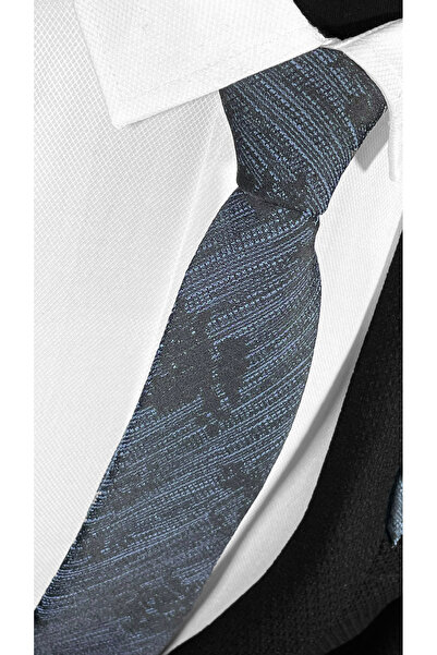 BLC Basic Line Co. Set cravată clasică și batistă de buzunar din microfibră cu dungi neagră și albastră – 7 cm