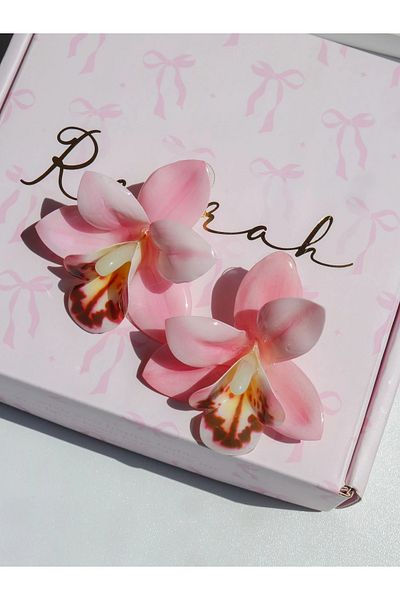Reorah Collection Resin Flower Earrings