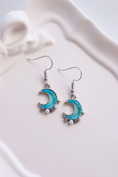 EFBUTİK Blue Pearl Detailed Moon Imported Earrings