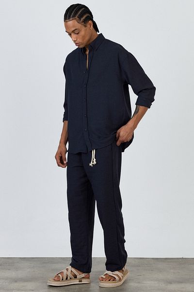 MADZEYMODA قميص وبنطلون صيفي مريح للرجال من Premium New Season بدلة كتان باللون الأزرق الداكن LS-3298