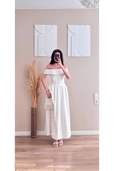 GÜLCAN GÜN Madonna Yaka Ortası Dantelli Bel Büzgülü Beyaz Elbise