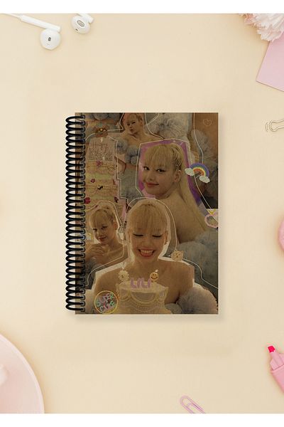 Ludios Blackpink Lisa Collage Spiral A6 Σημειωματάριο χωρίς γραμμή με κάλυμμα Kraft (100 φύλλα)