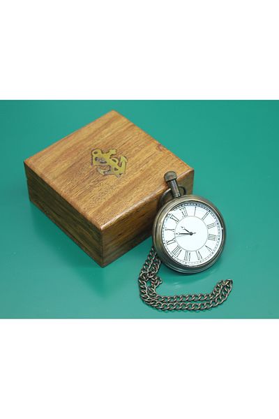Vivesta Shop Chain Clock with Wooden Box