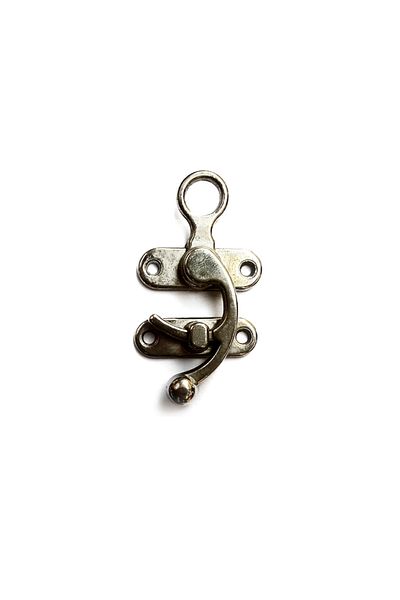 Skygo 100 Pieces Small Nickel Bow Eye Wooden Box Clips