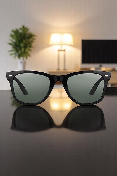Daniel Klein 100% Polarized Uv400 Protection Black Color Wayfarer Original Unisex Sunglasses Dkgg6271C1
