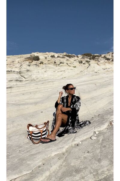 Flow by Eda Tümer Uzun Kimono - Siyah beyaz Yapraklı Long