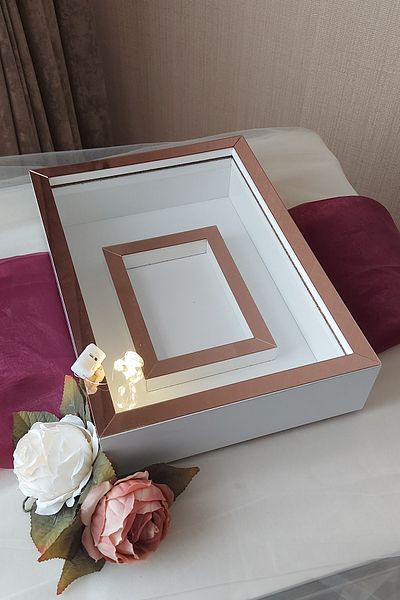 Verda Çerçeve 25x35 سم أبيض-ذهبي وردي نموذج تصميم صندوق الورد إطار الذاكرة مع منطقة الصورة!LED مجهول الاسم!