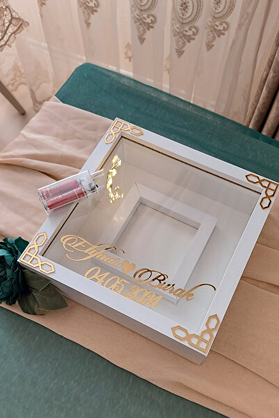 Verda Çerçeve 25x25 Cm Ledli Fotoğraf Bölümlü Isimli Beyaz-klasik(GOLD) Anı Ç...