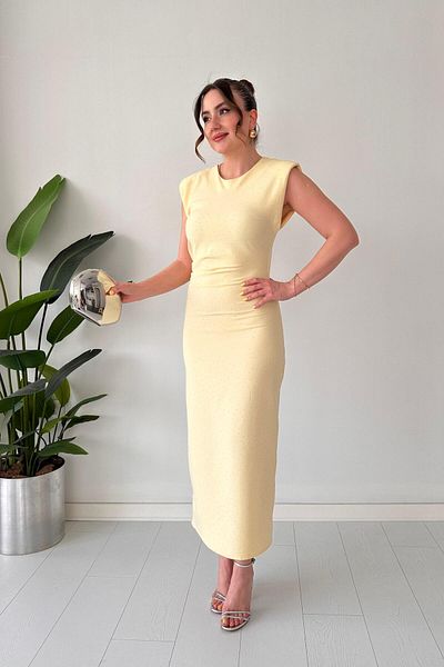 MaziButik Rochie creponată strălucitoare galbenă