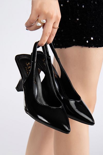 Savves Women's Burgundy Flat Elastic Modern Classic Heeled Shoes