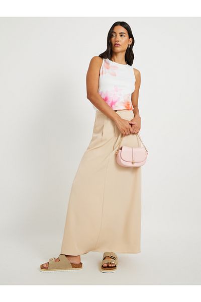 Styli Floral Print Sleeveless Round Neck Top