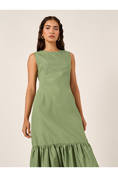 Styli Plain Sleeveless Sheath Midi Dress