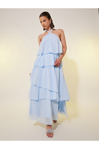 Styli فستان ماكسي متعدد الطبقات بدون أكمام وفتحة رقبة على شكل هالتر