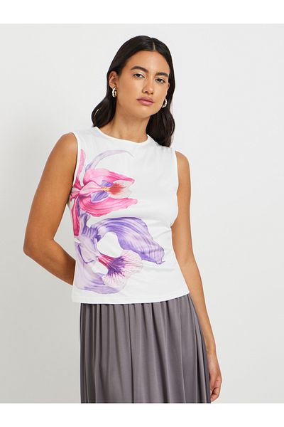 Styli Floral Print Sleeveless Round Neck Top