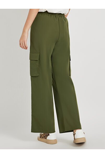 Styli Women Green Solid Wide Leg Cargo Pants with Drawstring Waist