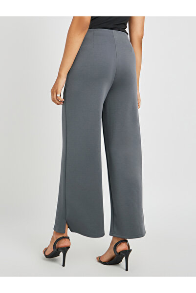 Styli Pin Tuck Detail Slit Hem Straight Knit Pants