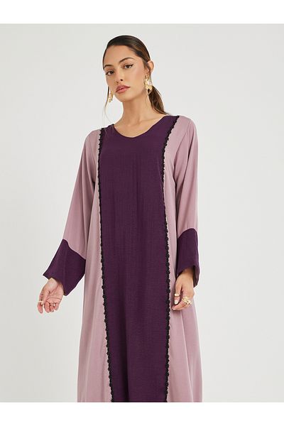 Styli Color Block V Neck Jalabiya with Lace Trim
