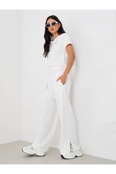 Styli Pin Tuck Wide Leg Joggers with Side Seam Slit