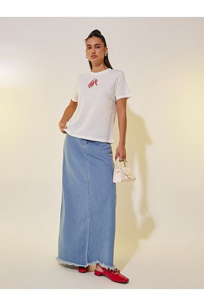Styli Graphic Print Round Neck T-Shirt