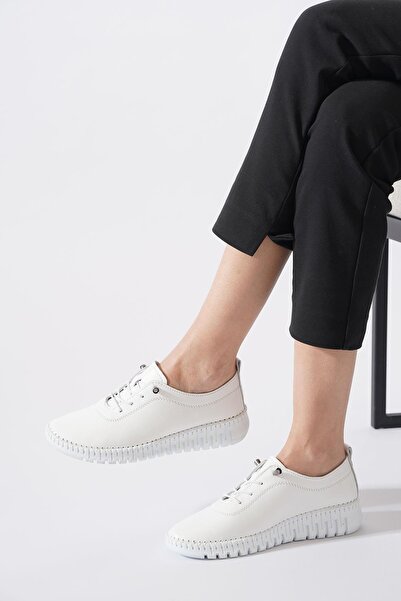 Moda Pie Дамски обувки Metase Sole Sewn от естествена кожа, бели