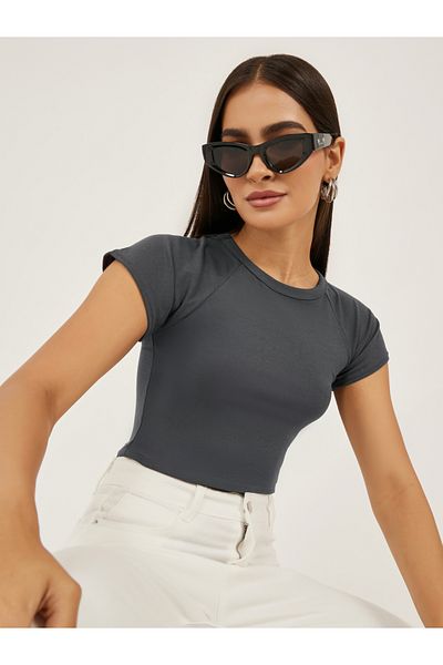 Styli Plain Short Sleeve Fitted T-Shirt