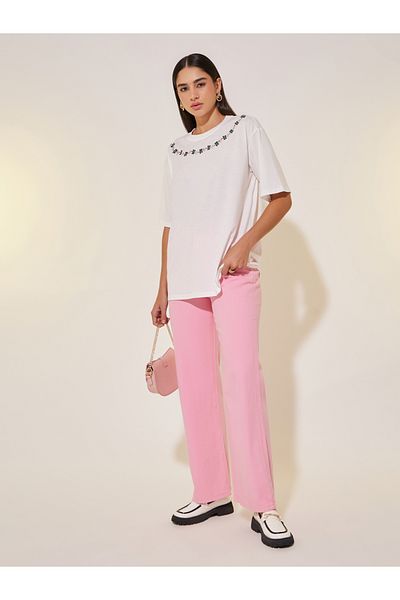 Styli Floral Embroidery Detail Short Sleeves T-Shirt