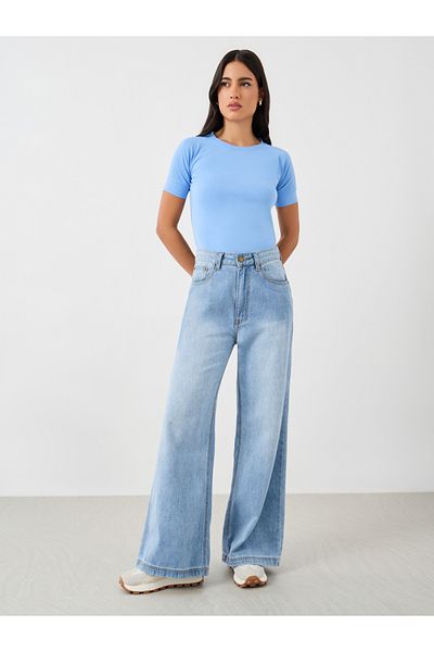 Styli Solid Raglan Sleeve Fitted Cropped T-Shirt