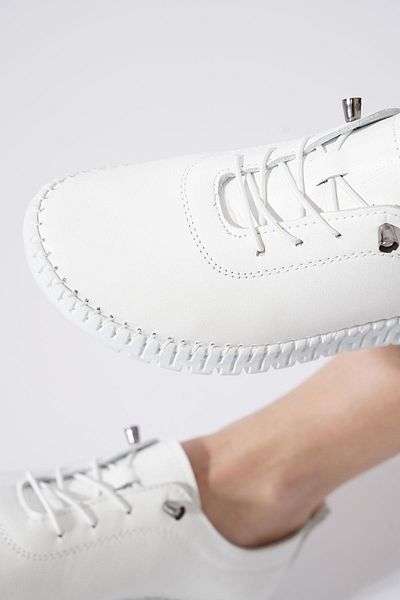 Moda Pie Дамски обувки Metase Sole Sewn от естествена кожа, бели