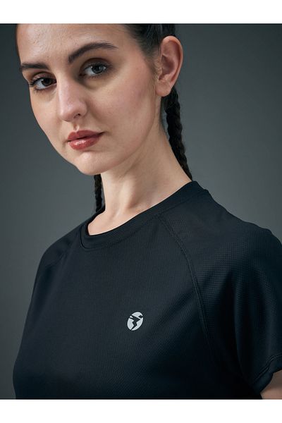 Technosport By Styli تي شيرت نسائي سادة بأكمام راجلان وقصة عادية