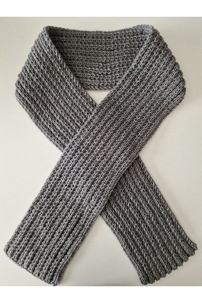Hobi Kafe Hand Knitted Gray Adult Scarf