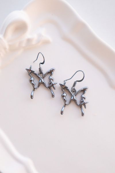 EFBUTİK Black Melting Butterfly Imported Earrings