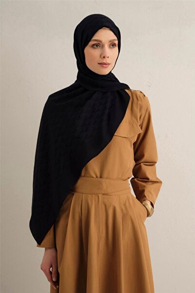 Armine Pamora Shawl 3 01