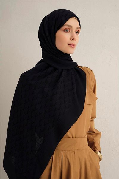 Armine Pamora Shawl 3 01