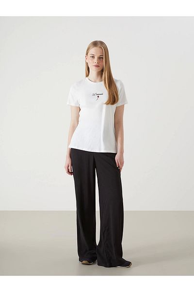 LC Waikiki Tricou de damă LCW Vision Ecru cu decolteu rotund brodat