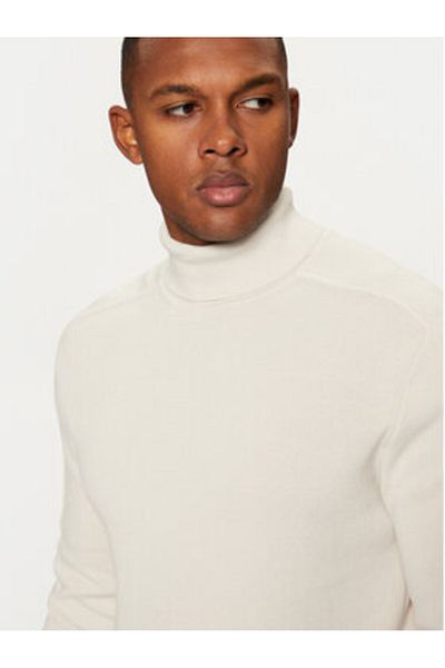 s.Oliver s oliver Men's Turtleneck 10.3.11.17.170.2152195 Ecru