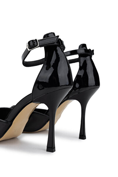 Tamer Tanca Kadın Vegan Siyah Rugan Topuklu Ayakkabı