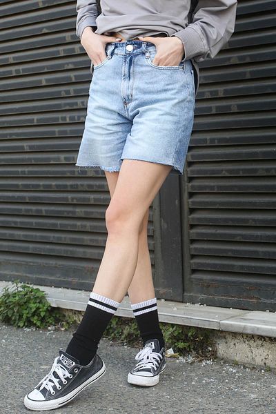 Madmext Pantaloni scurți de denim de bază cu talie înaltă de culoare albastră Mg1520