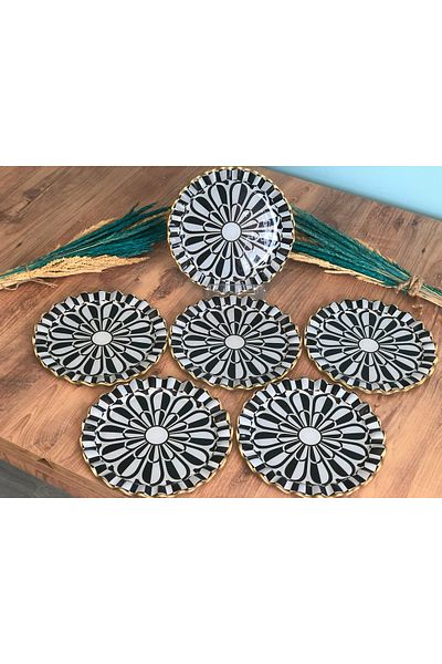 B&M Daisy Patterned Curved Cake Plate 6 Pieces