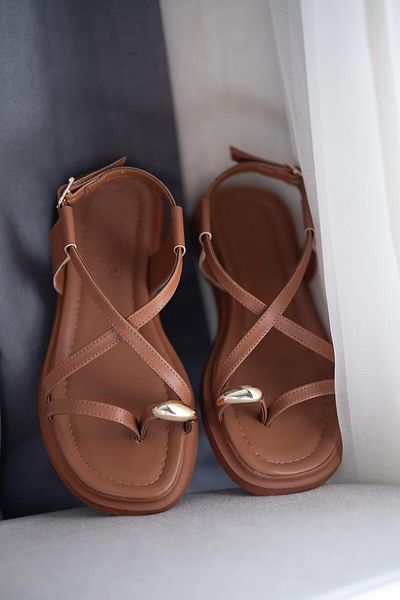 sovrana Gold Buckle Detailed Flip Flops Sandals Brown