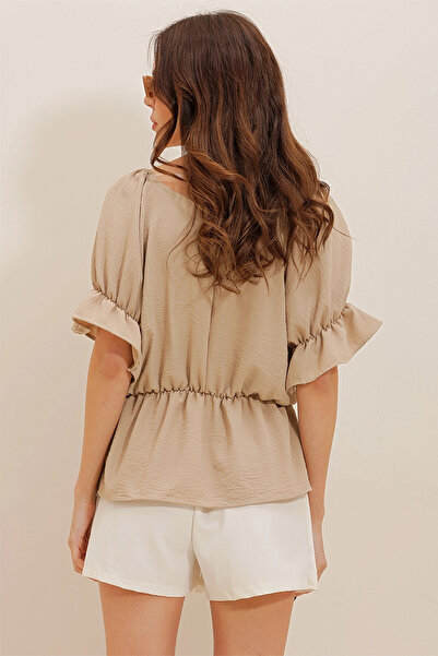VAGGON Women's Beige V-Neck Flared Sleeves Aerobin Blouse Vgn230003